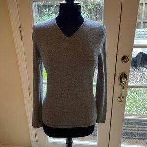 Nordstrom Collectors Women's Gray V-Neck Cashmere Sweater Size S